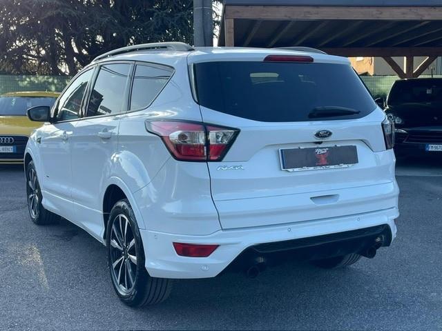 Ford Kuga 2.0 TDCI 150 CV S&S 4WD ST-Line