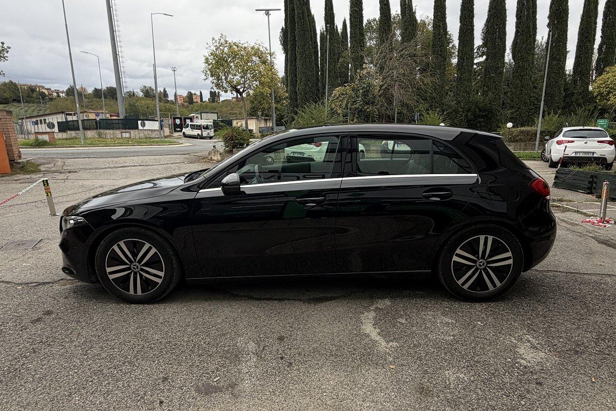 MERCEDES A 180 d Automatic Business
