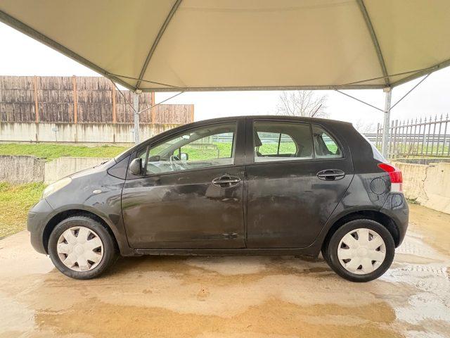 TOYOTA Yaris 1.0 5 porte OK NEIèATENTATI BòUETHOOT