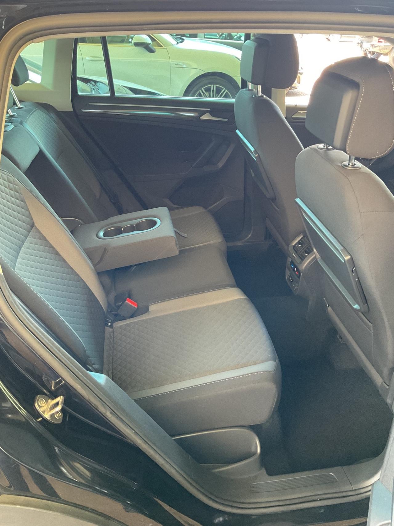 Tiguan 2.0 TDI 150 CV- DSG R-Line-iva esp-unipro