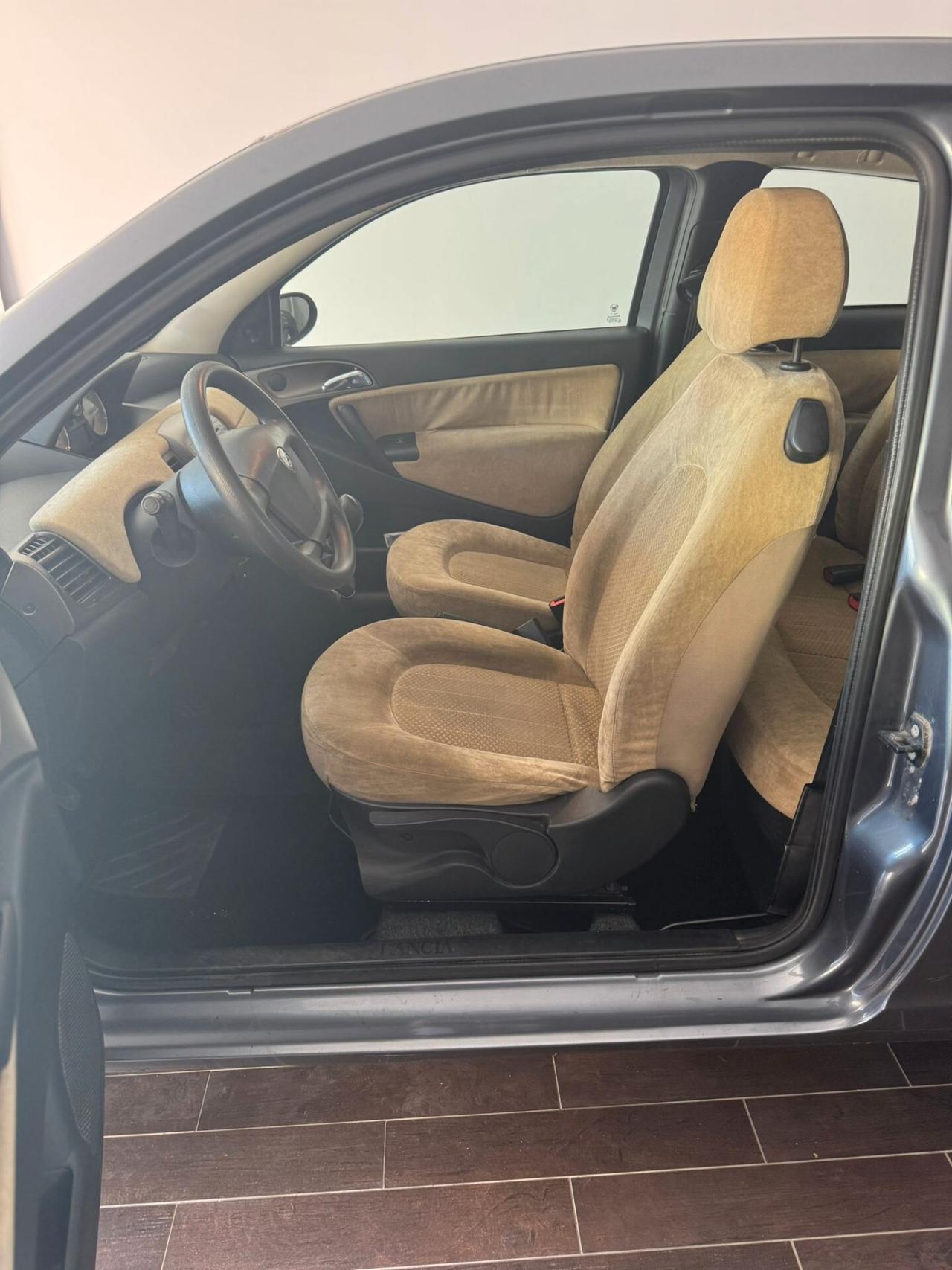 Lancia Ypsilon 1.3 Multijet 16V Argento