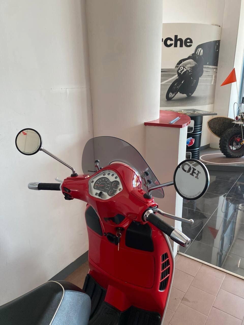 Piaggio Vespa 300 GTS