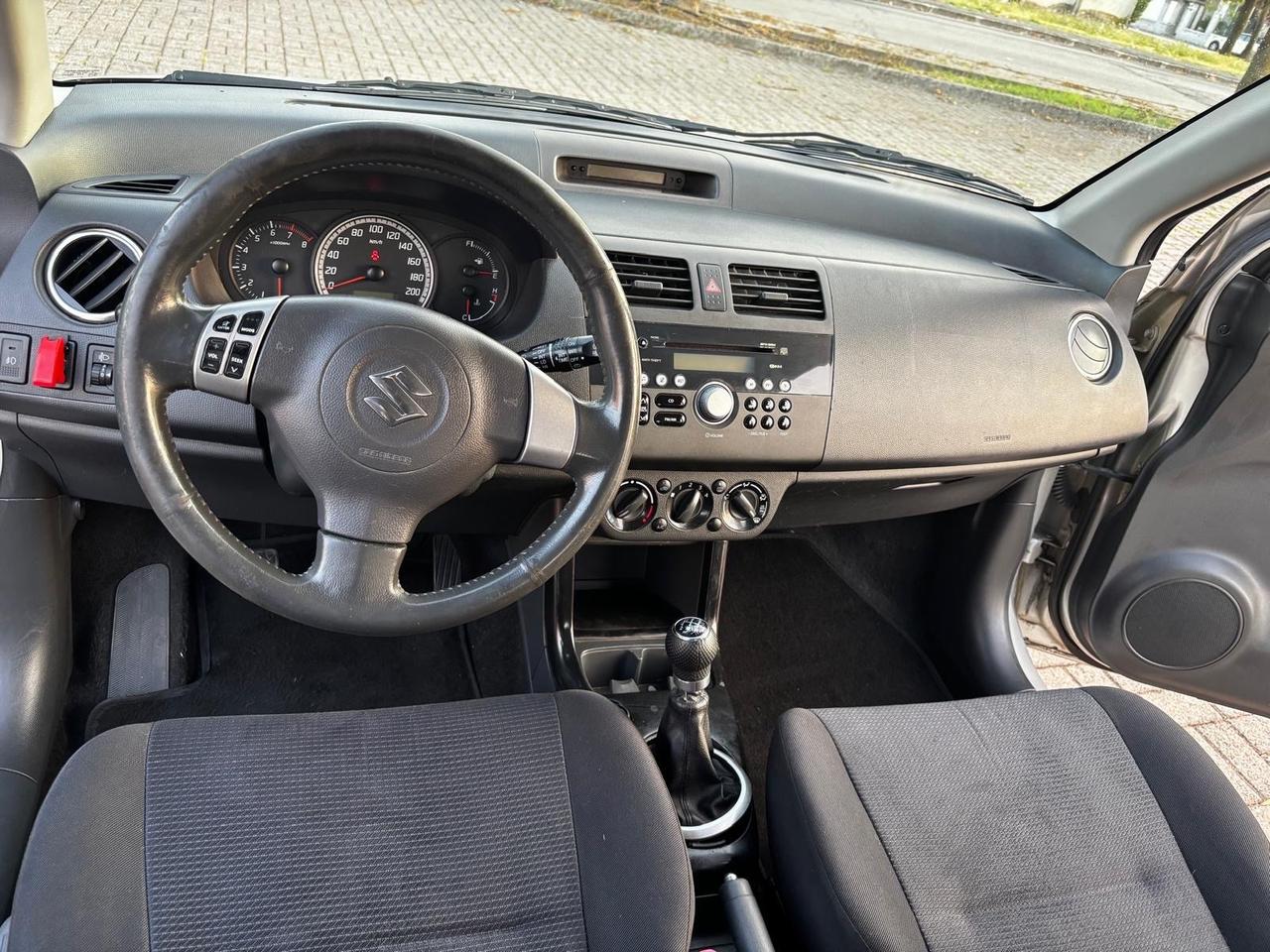 Suzuki Swift 1.3 4x4 5 porte GL – €3.600 | 218.000 km