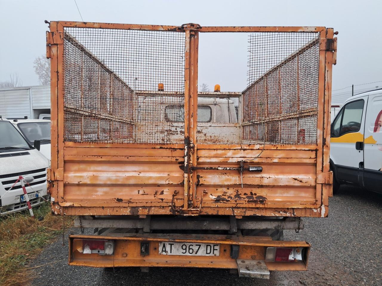 ISUZU RIBALTABILE TRILATERALE