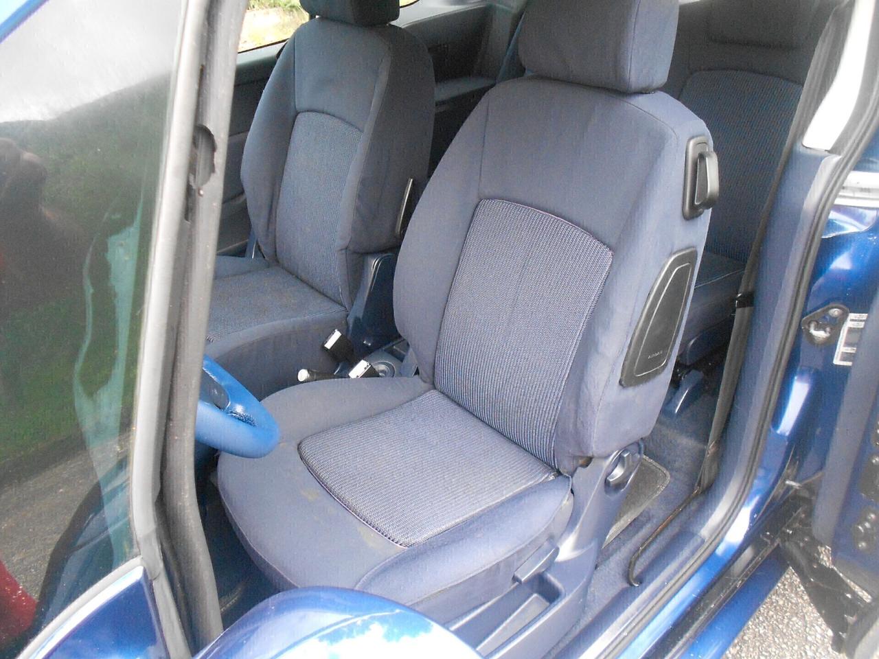 Peugeot 1007(PORTE ELETTRICHE)1.4hdi,50kw,68cv