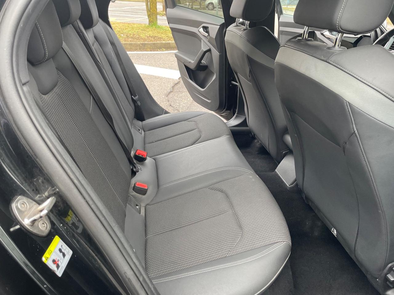 Audi A1 SPB 40 TFSI S tronic line*Automati*Navi*