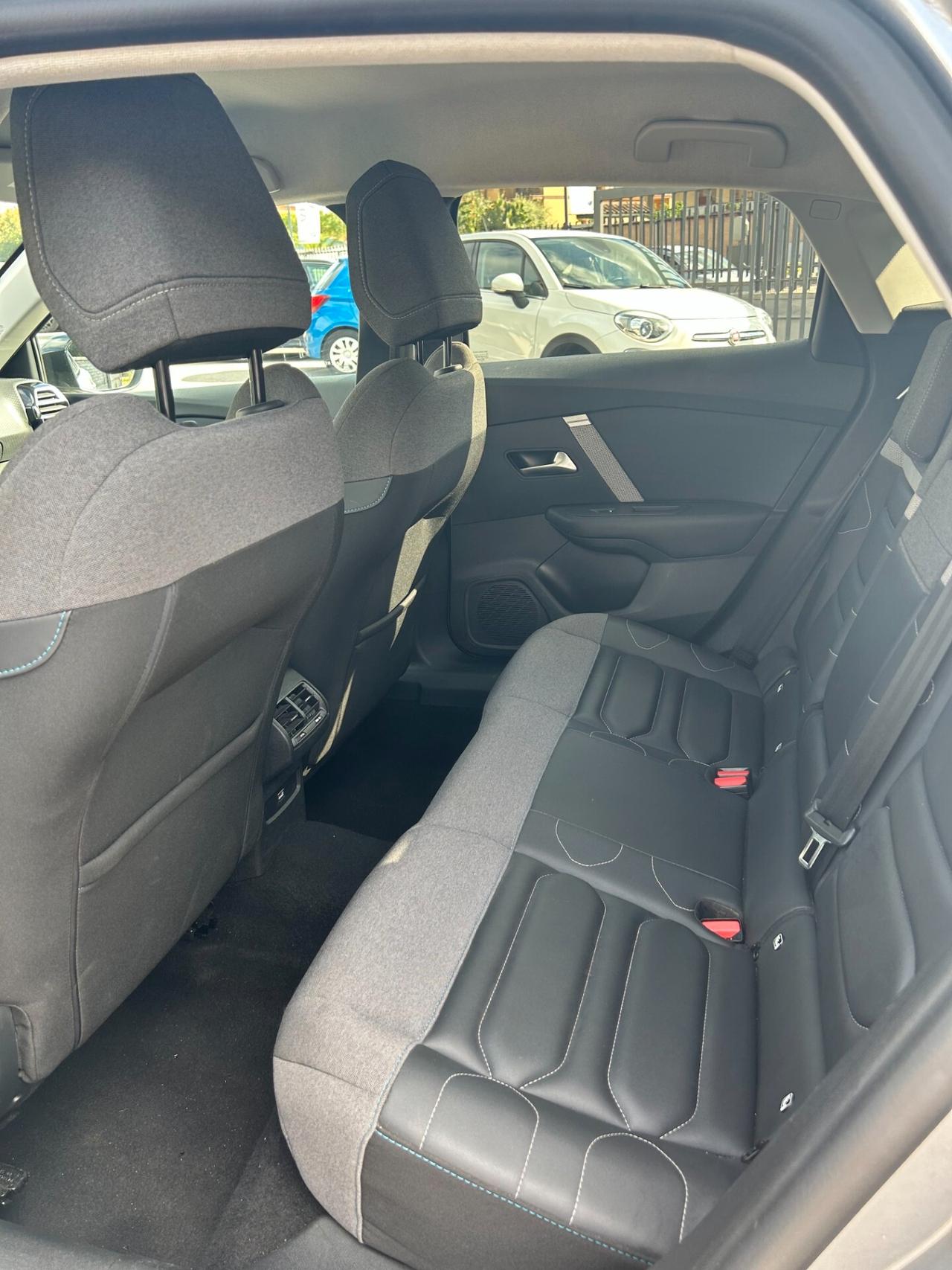 Citroen C4 PureTech 130 S&S EAT8 Shine