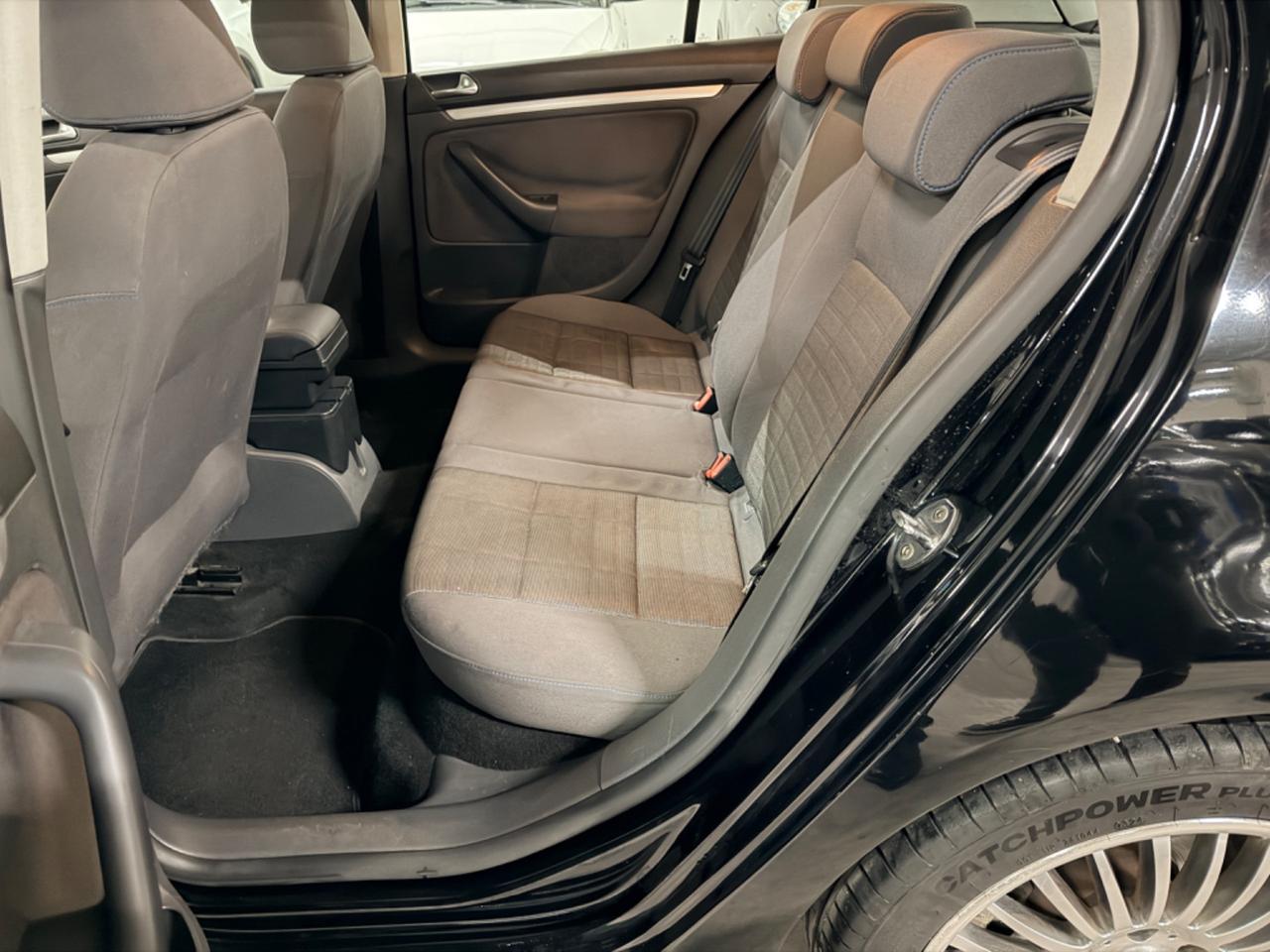 Volkswagen Golf 1.6 5p. Comfortline