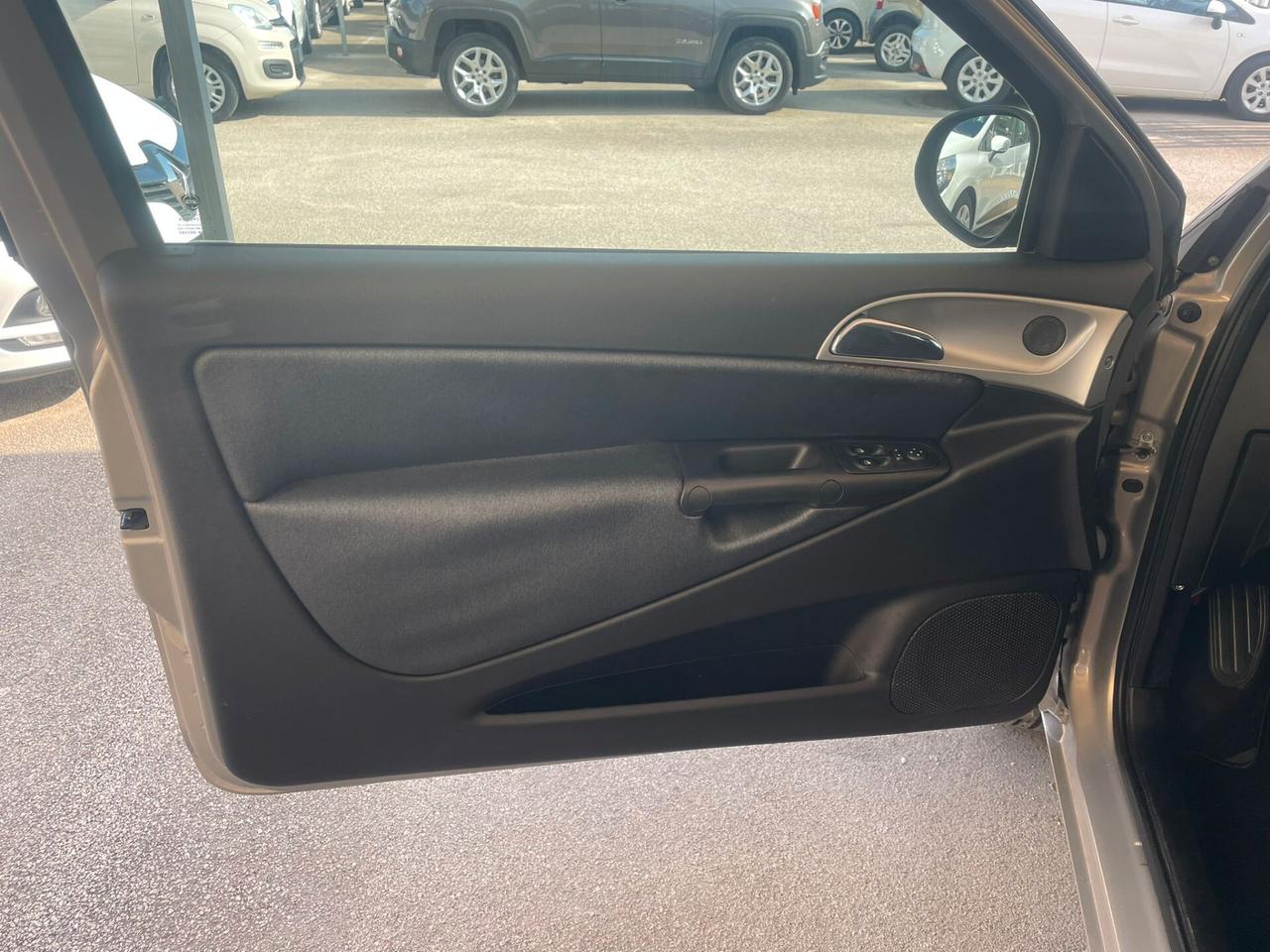 Lancia Ypsilon 1.2 Versus