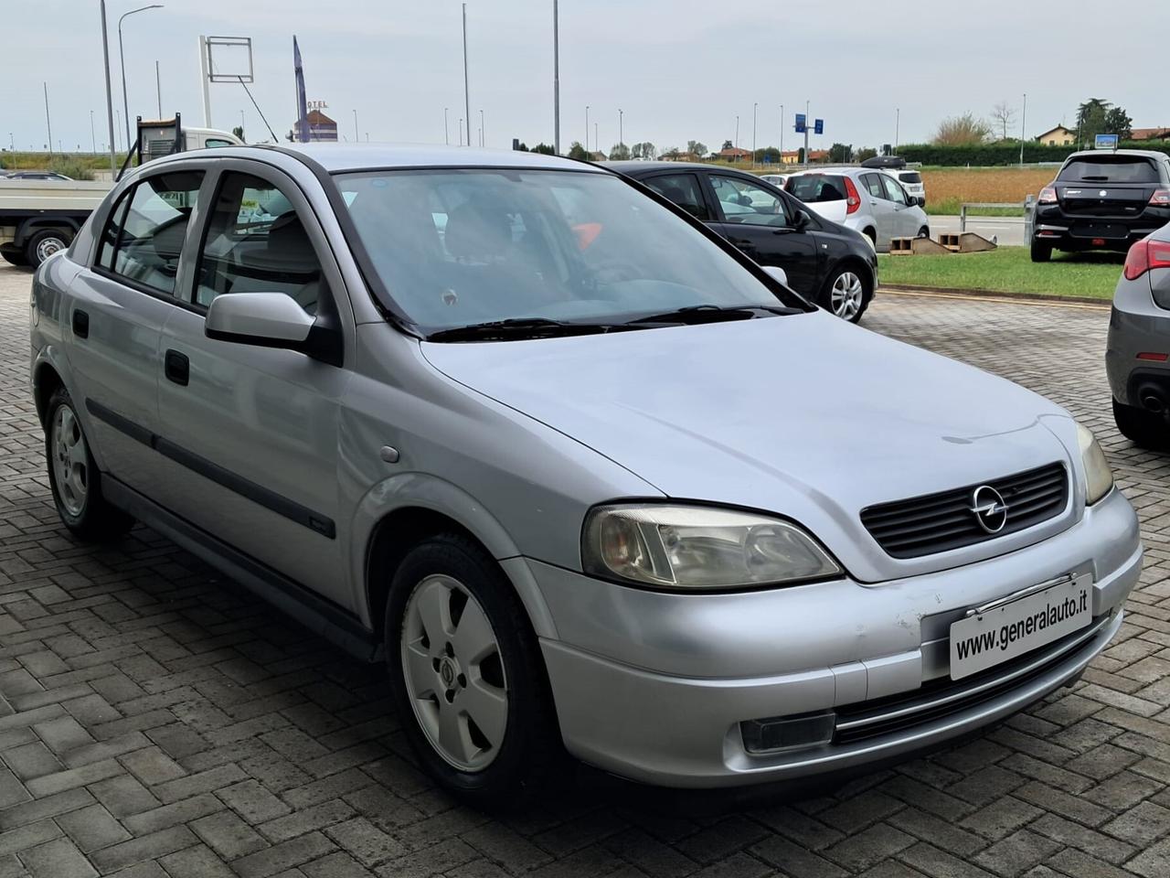 Opel Astra 1.4i 16V cat 5 porte Club