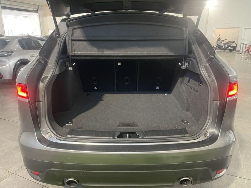 Jaguar F-Pace 3.0d V6 300 CV AWD aut. First Edition