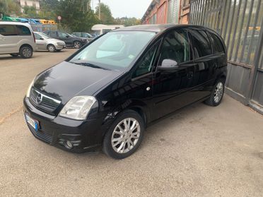 Opel Meriva benzina-anno 2009 148000 km - a posto di meccanica, carrozzeria, interni
