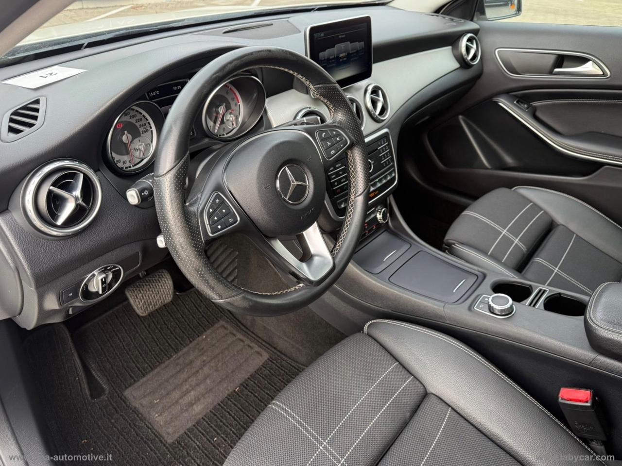 MERCEDES-BENZ GLA 220d Automatic 4Matic Sport TETTO LED PELLE