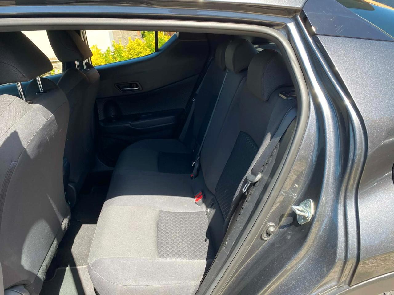 Toyota C-HR 1.8 Benz/Ibrida OK Neopatentato