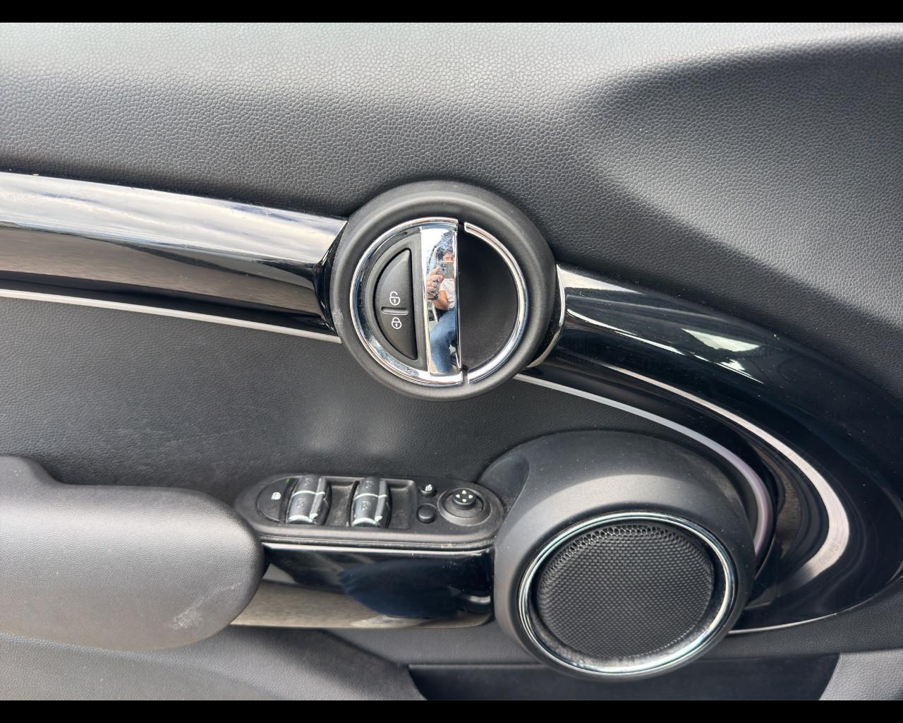 MINI Mini 5 porte (F55) - Mini 1.5 Cooper D Business 5 porte