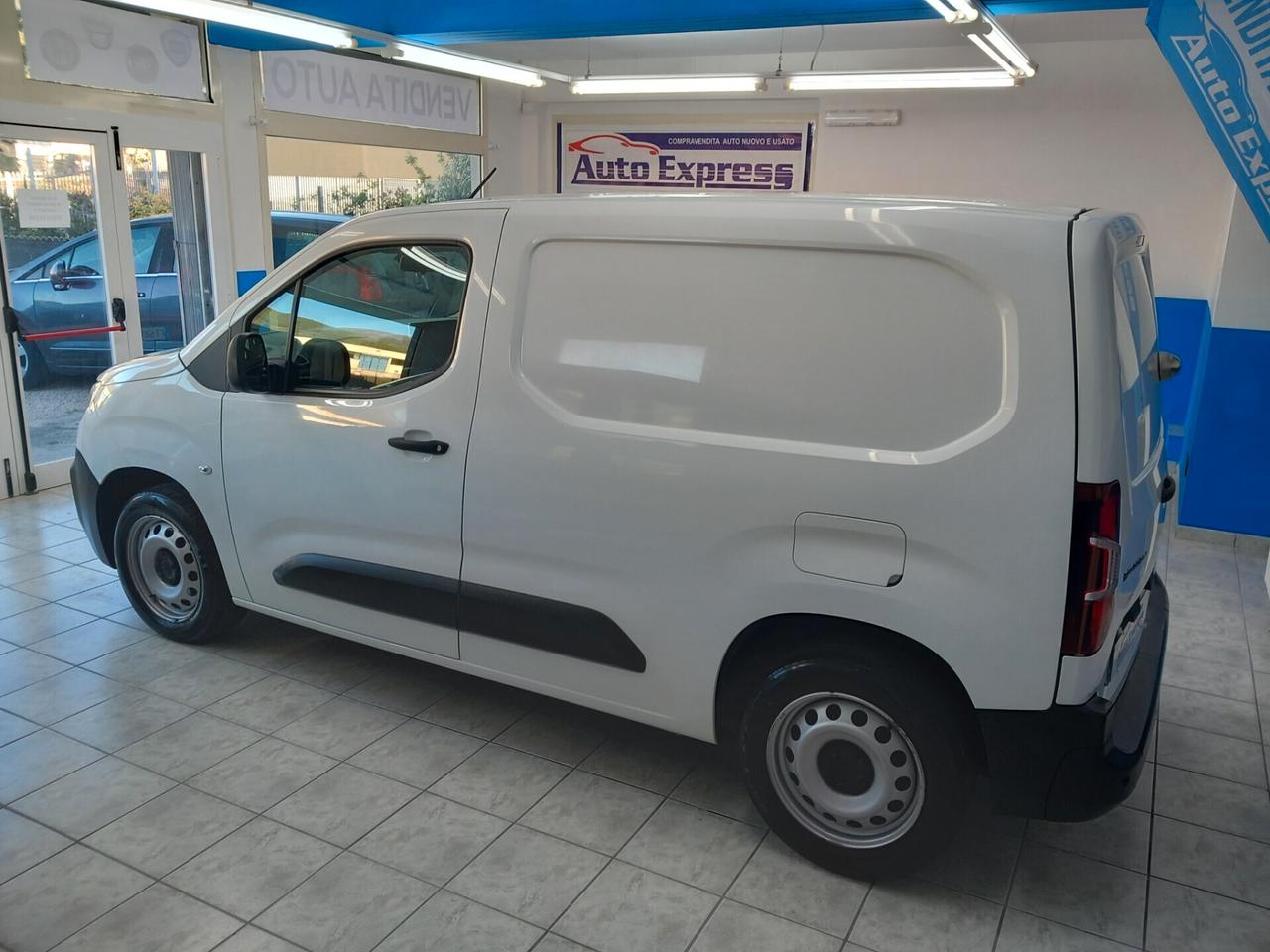 Citroen Berlingo anno 2019 automatico 1.5 diesel 172 mila km