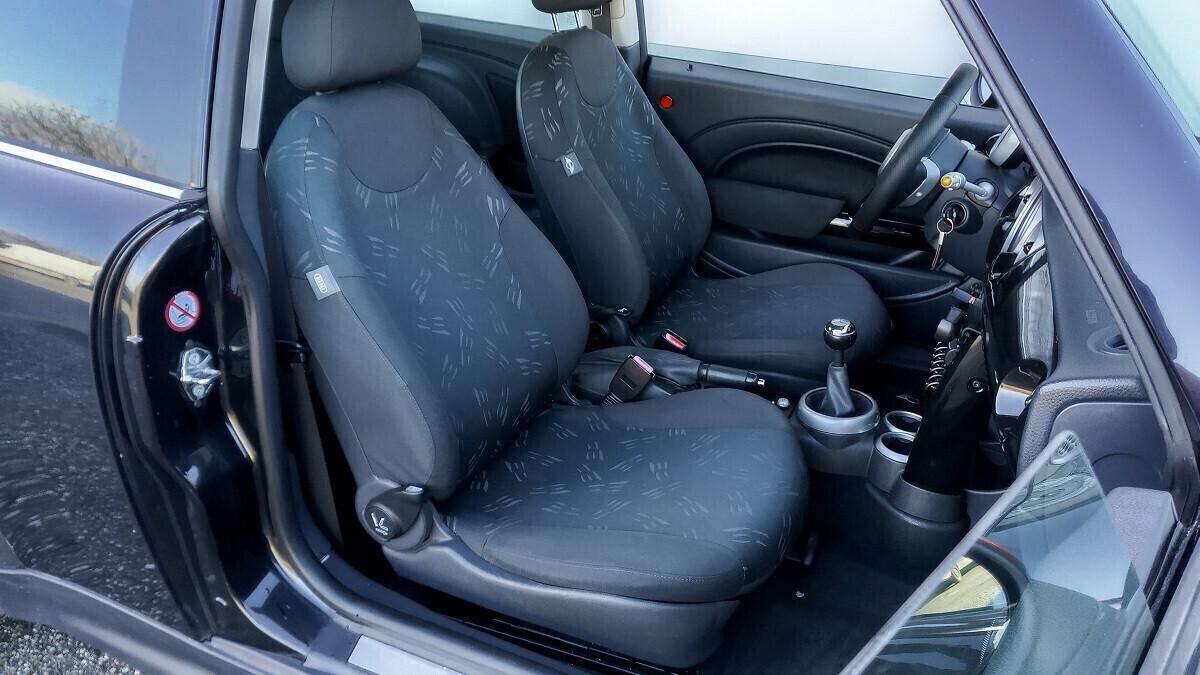 Mini Cooper 1.4 - diesel -