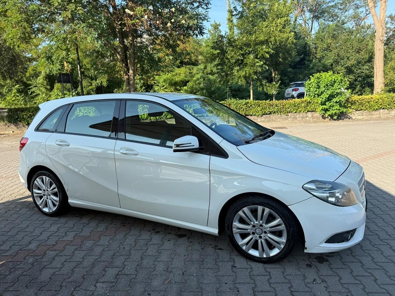 Mercedes-benz B 136cv 1.8 CDI Executive km certifi