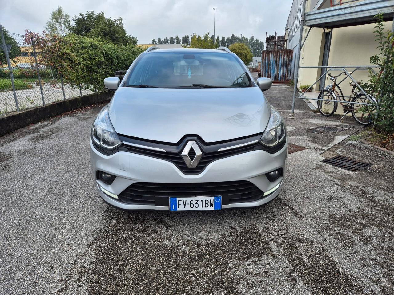 Renault Clio Sporter dCi 8V 90 CV Moschino Intens