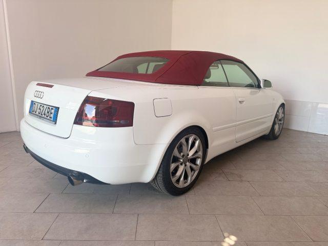 AUDI A4 Cabriolet 2.0 16V TFSI multitronic SLINE