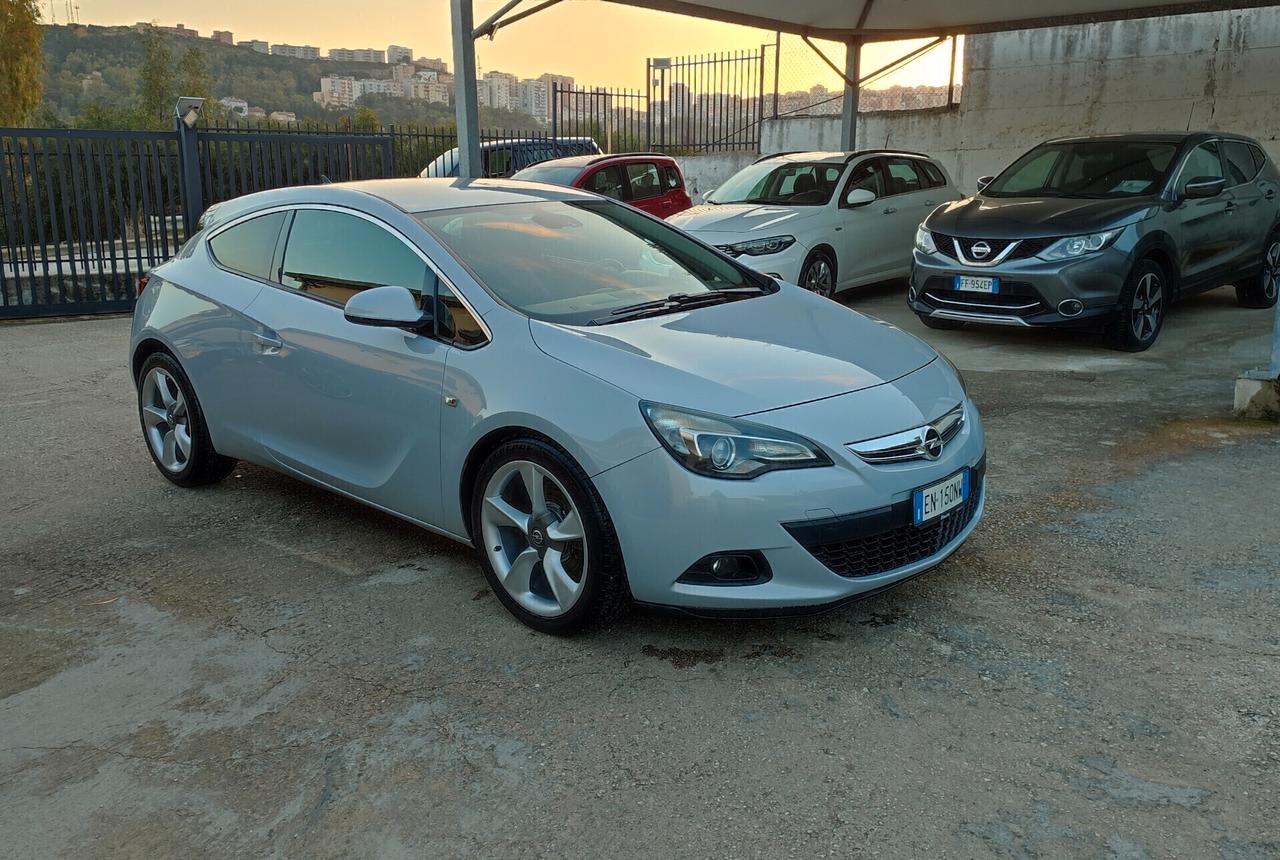 Opel Astra GTC 2.0 CDTI 165CV S&S 3 porte Cosmo S