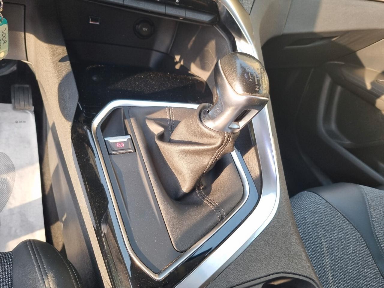 Peugeot 3008 BlueHDi 130 S&S Allure
