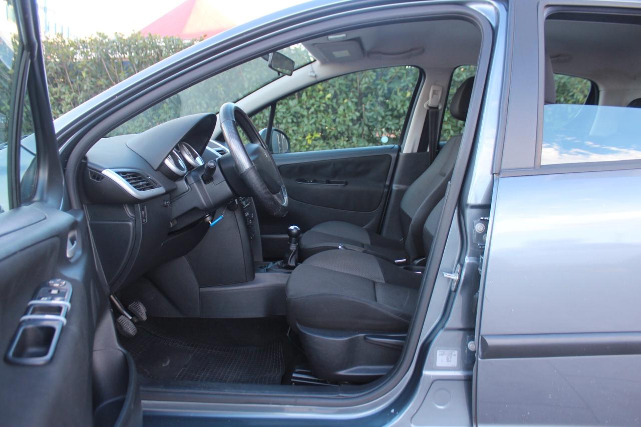 Peugeot 207 1.4 8V 75CV 5p. X Line