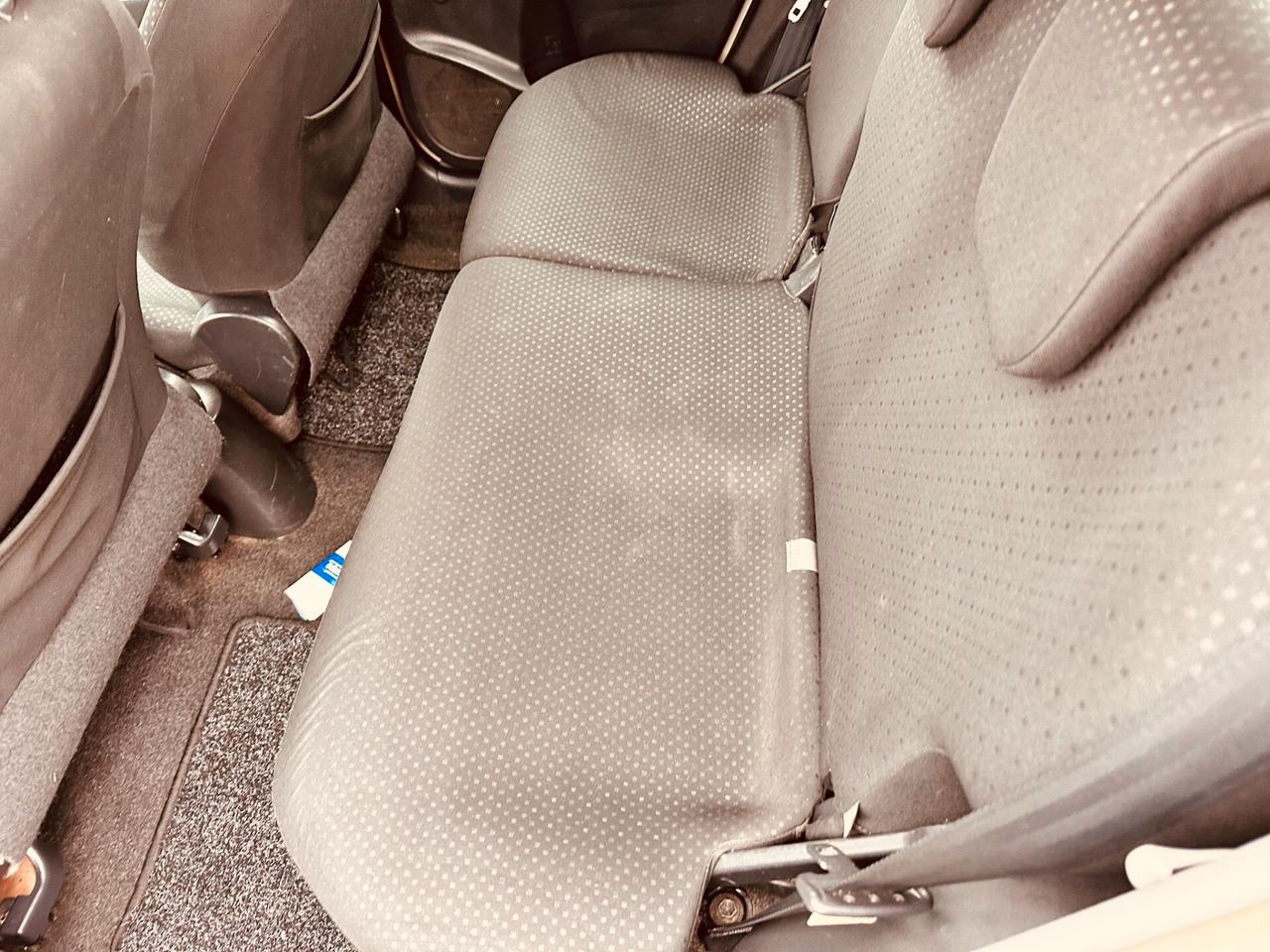 Toyota Yaris 1.4 D-4D CAMBIO AUTOMATICO DPF 5 porte Sol