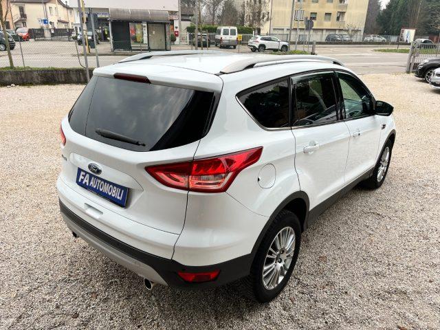 FORD Kuga 2.0 TDCI 140 CV 4WD Powershift Titanium