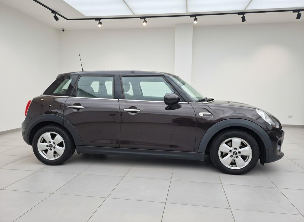 Mini 1.5 Cooper D Business XL 5 porte