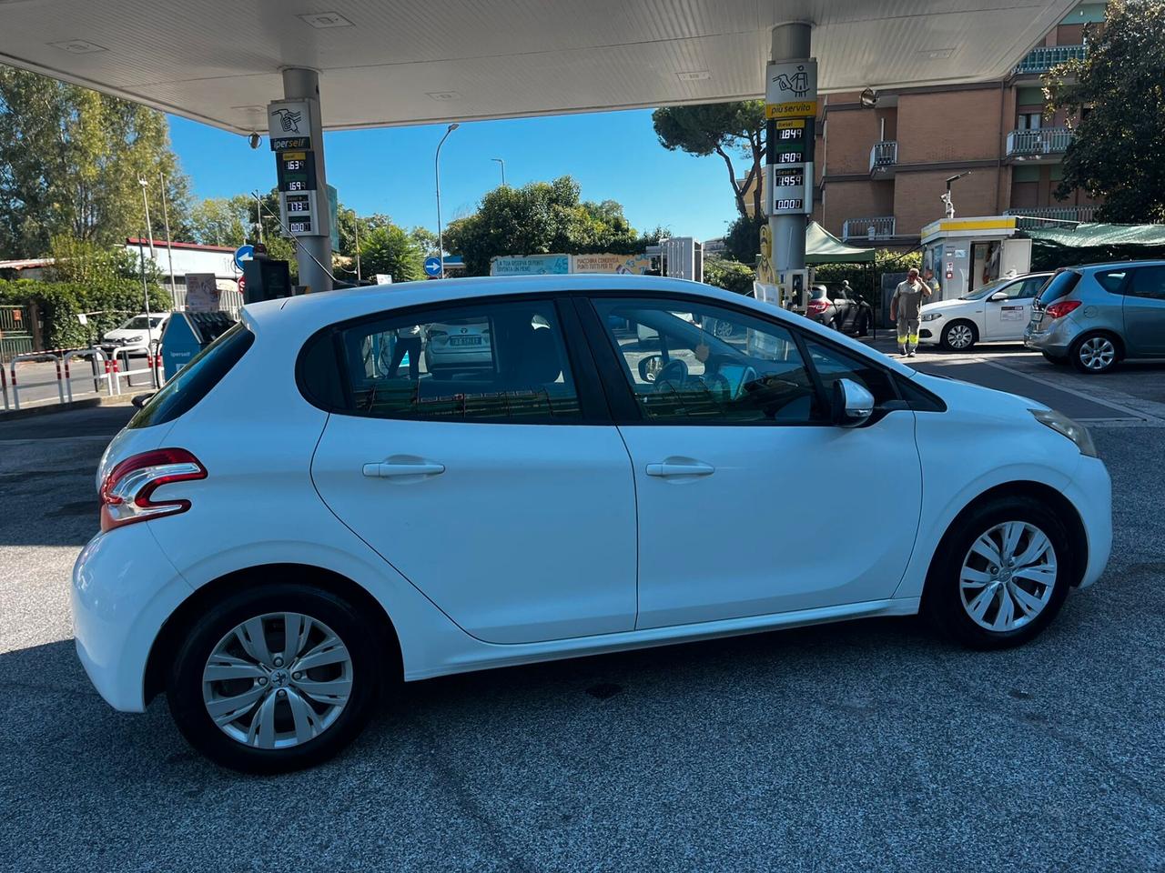 Peugeot 208 1.4 HDi 68 CV 5 porte Access