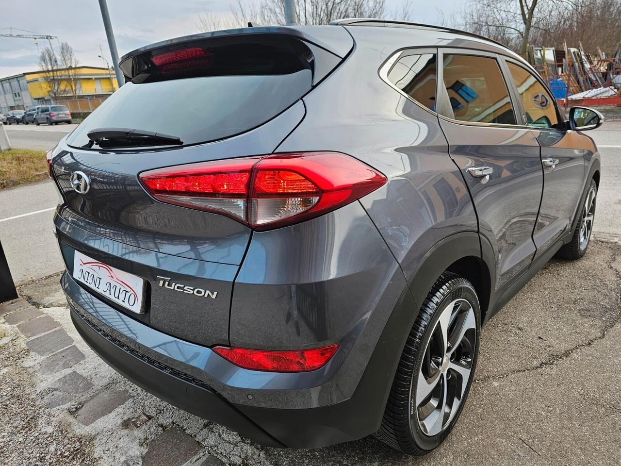 Hyundai Tucson 1.7 CRDi 141cv DCT Sound Edition*Navi*Tetto*19*Bi-Xeno*