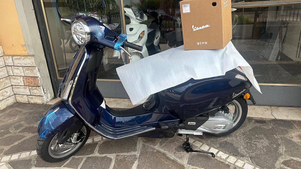 Vespa 125 Primavera Blu Pronta consegna
