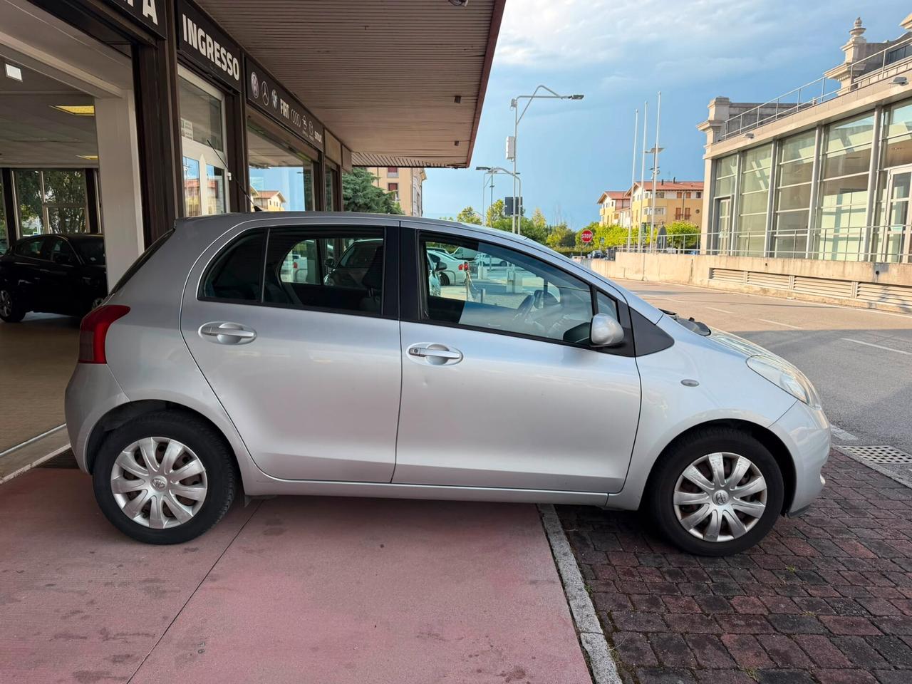 Toyota Yaris 1.3 5 porte