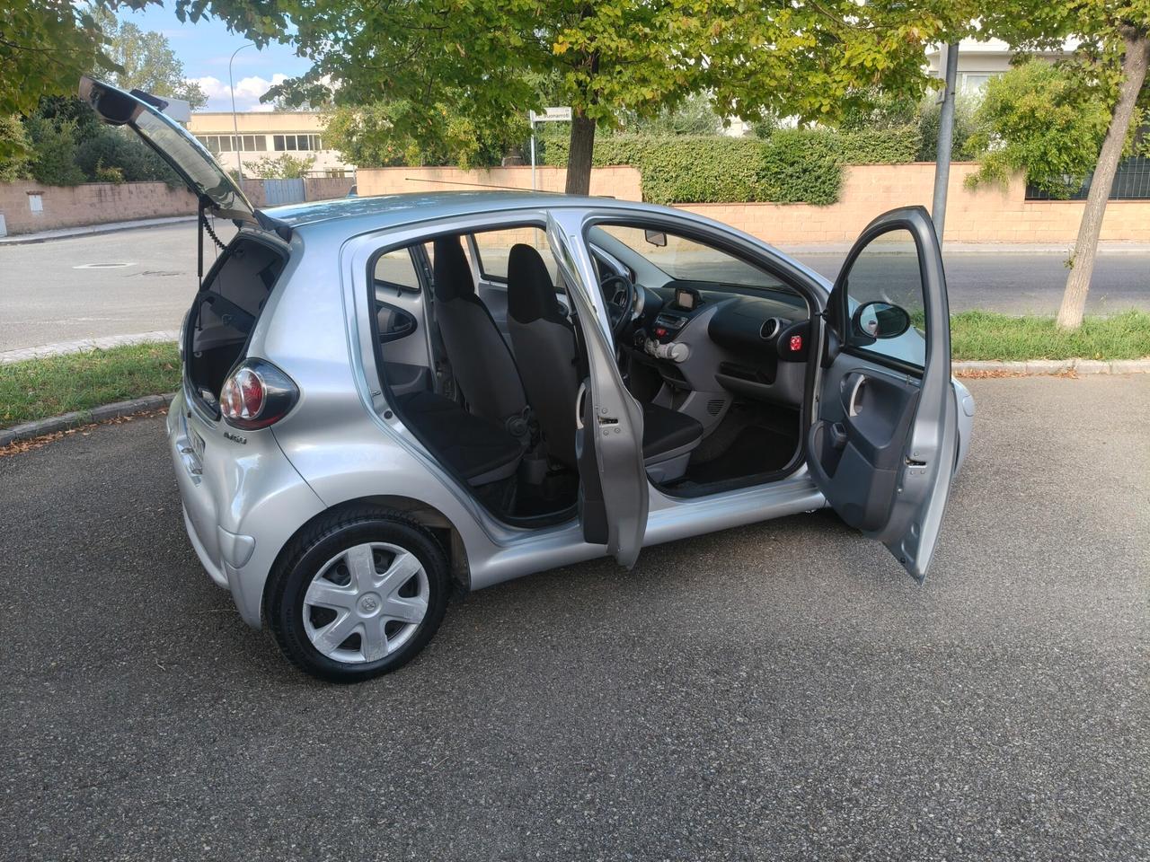 Toyota Aygo 1.0 5 porte 2012 SOLO 45.000 KM