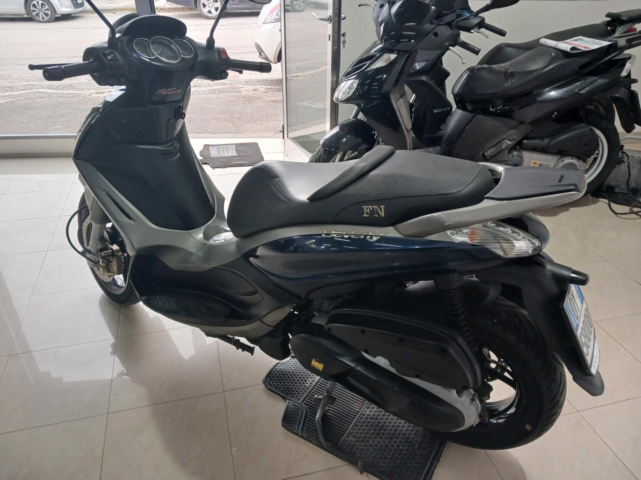 Piaggio Beverly 350