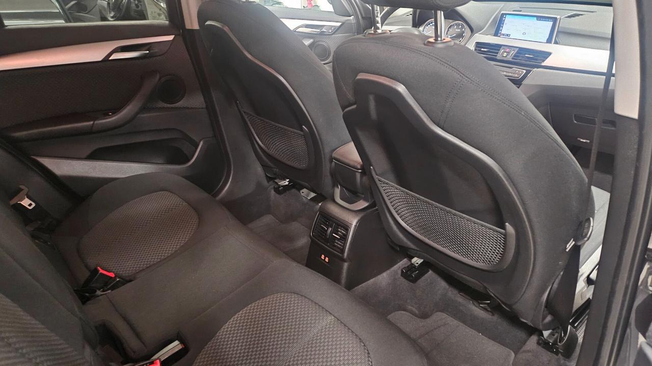 Bmw X1 xDrive18d SPORT