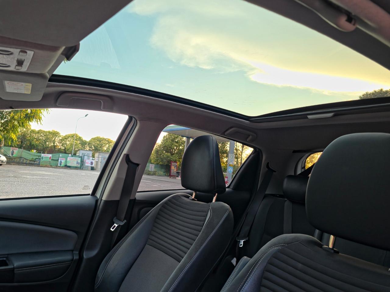 Toyota Yaris 1.5 Hybrid 5 porte Style E6 Automatica NEO 2014