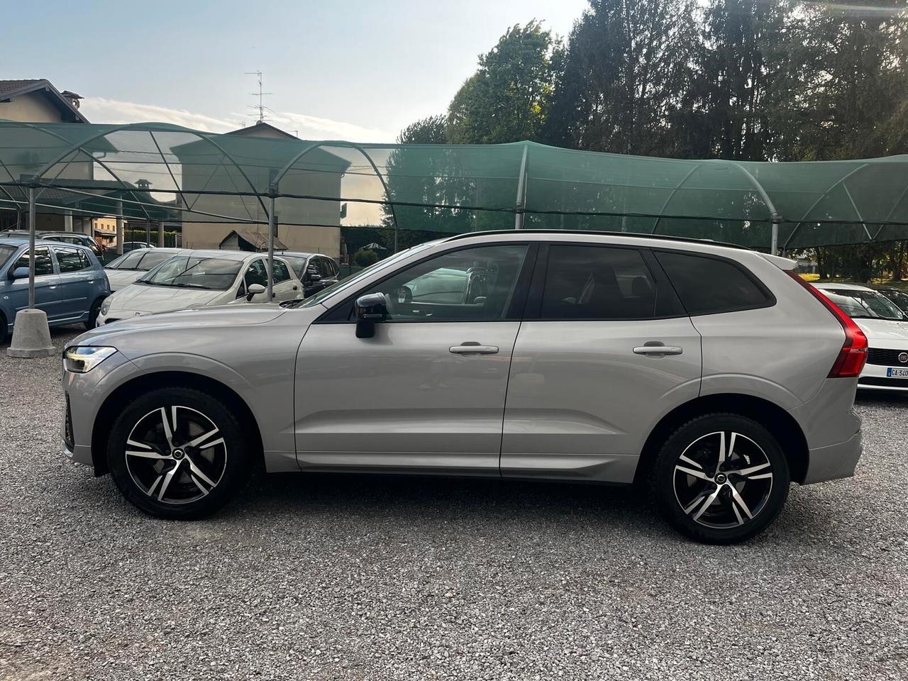 Volvo XC 60 XC60 B4 (d) AWD Geartronic R-design