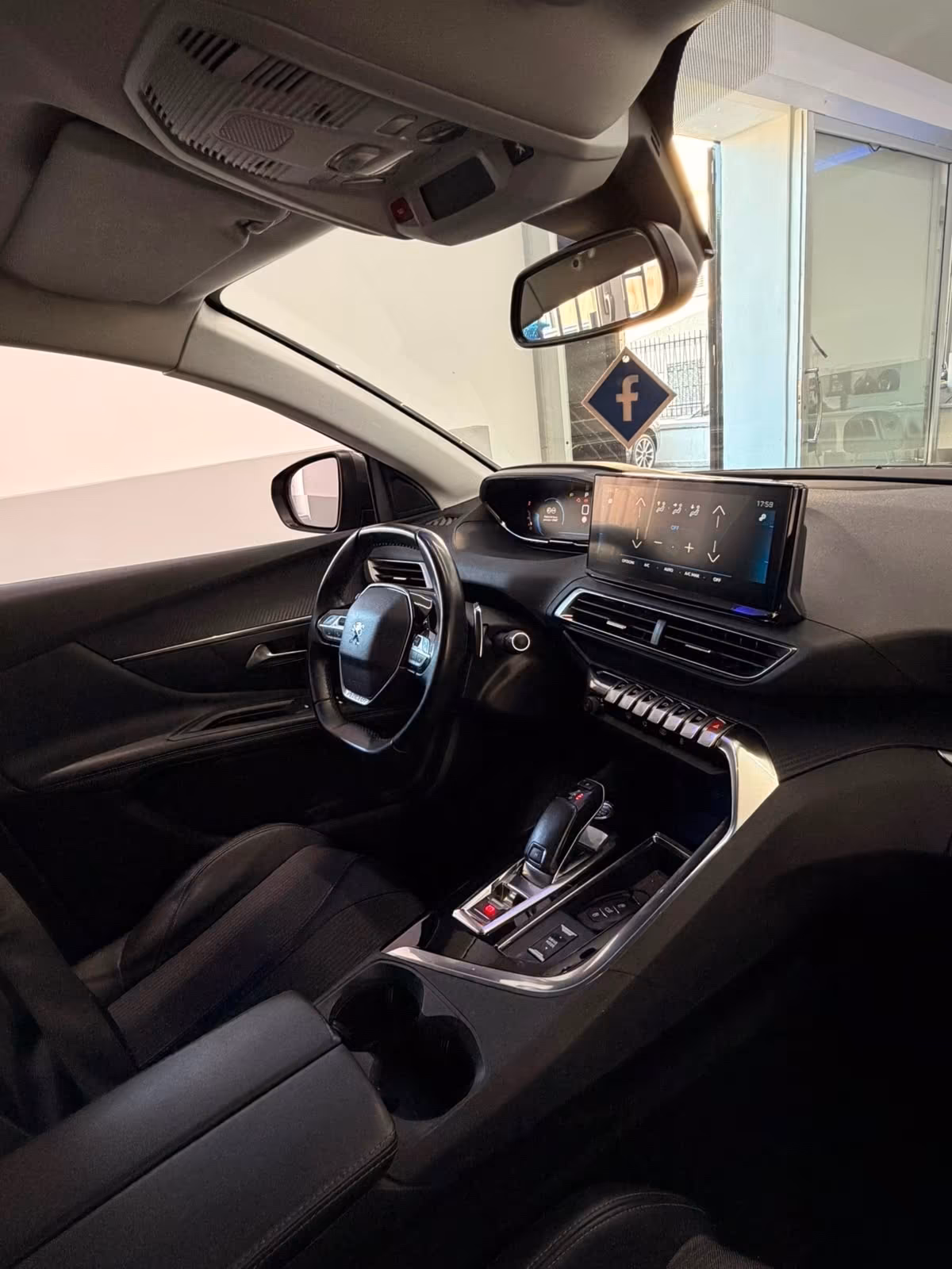 Peugeot 3008 BlueHDi 130 S&S EAT8 Allure