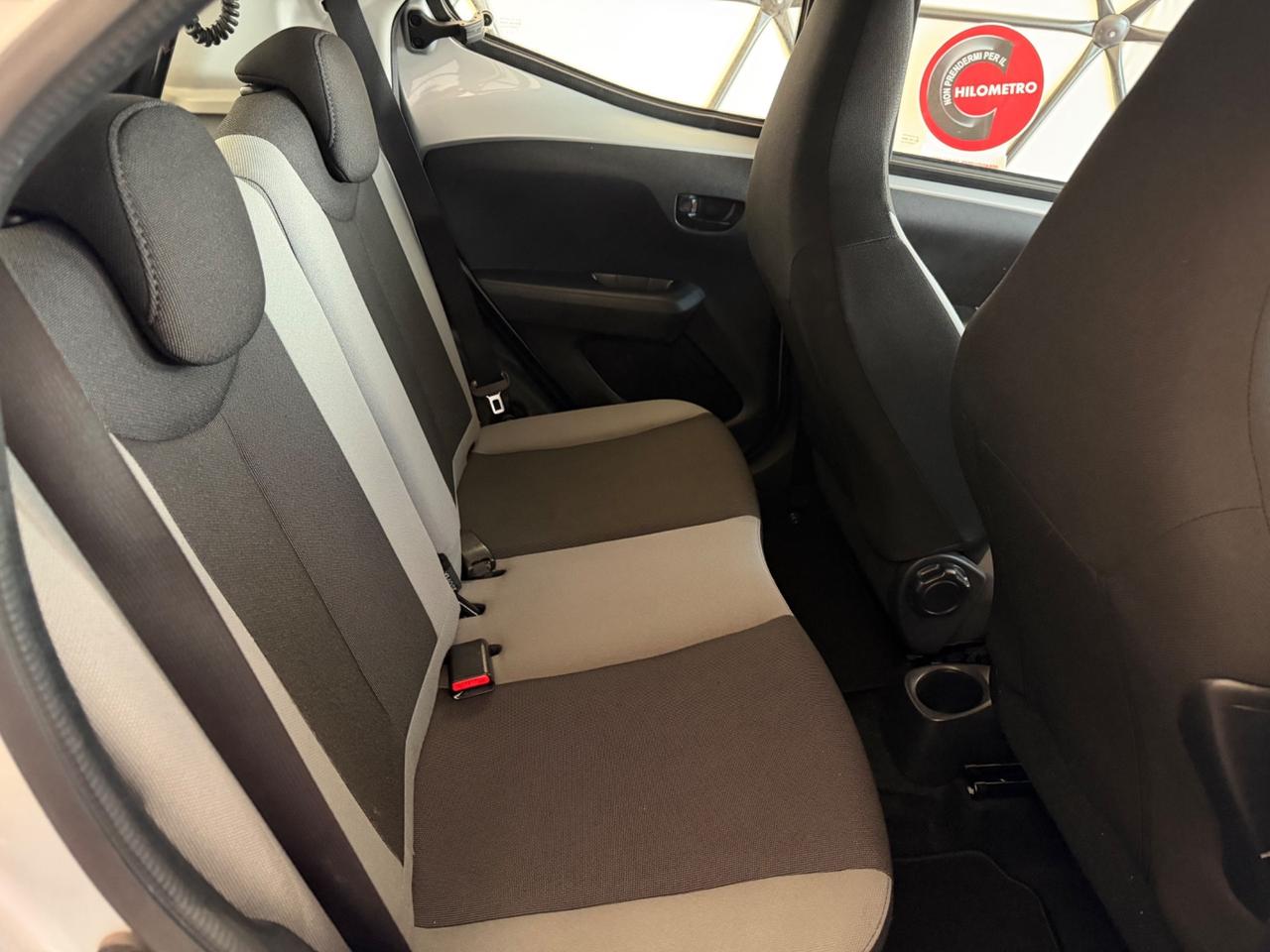 Toyota Aygo 1.0 VVT-i 69 CV 5 porte x-wave