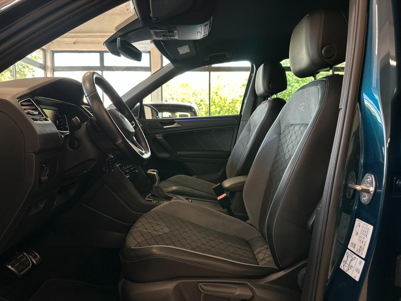 VOLKSWAGEN TIGUAN R-LINE 2.0 TDI DSG *CARPLAY*LED*LUCI*