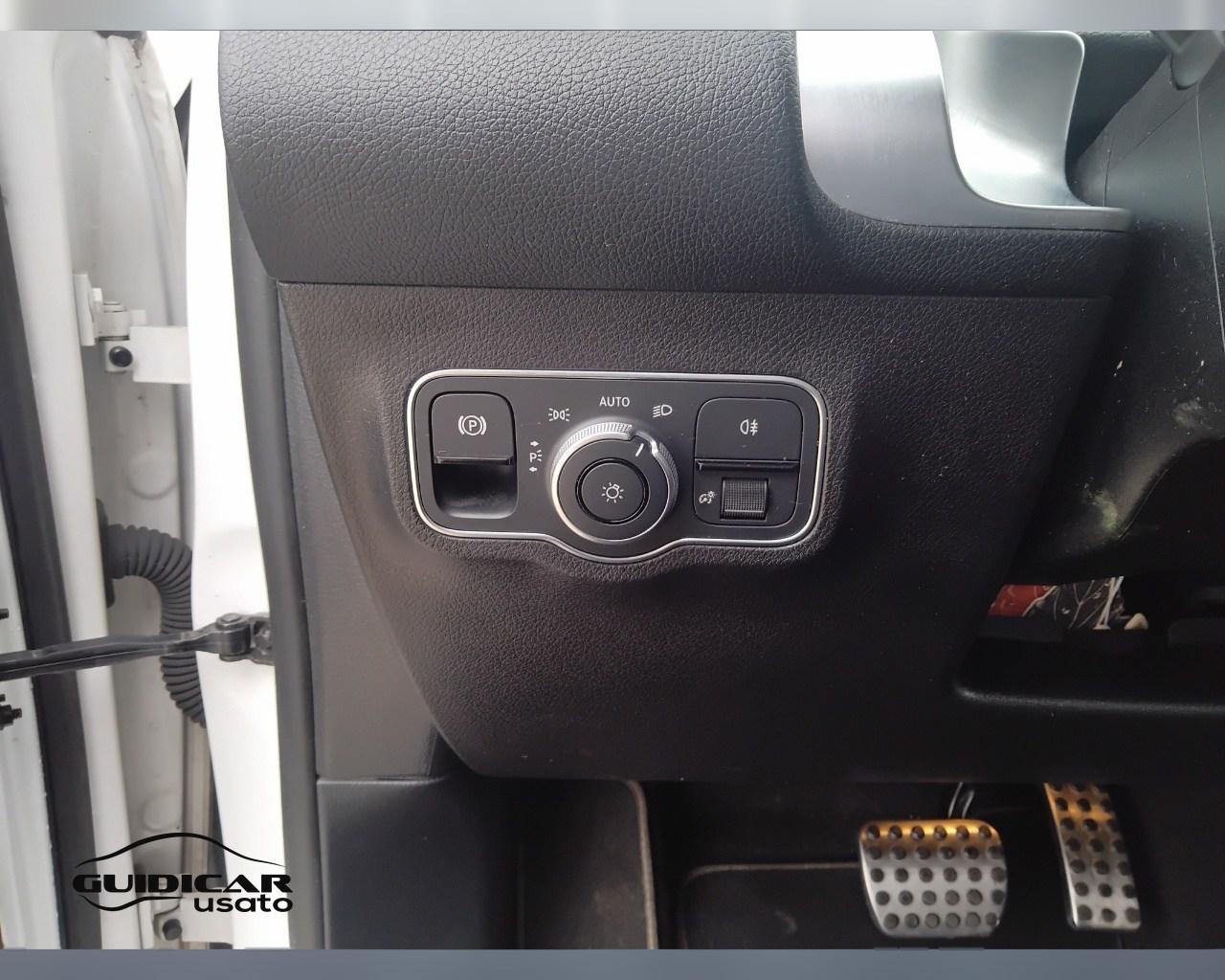 Mercedes-Benz GLB - X247 2019 - GLB 200 d Premium auto