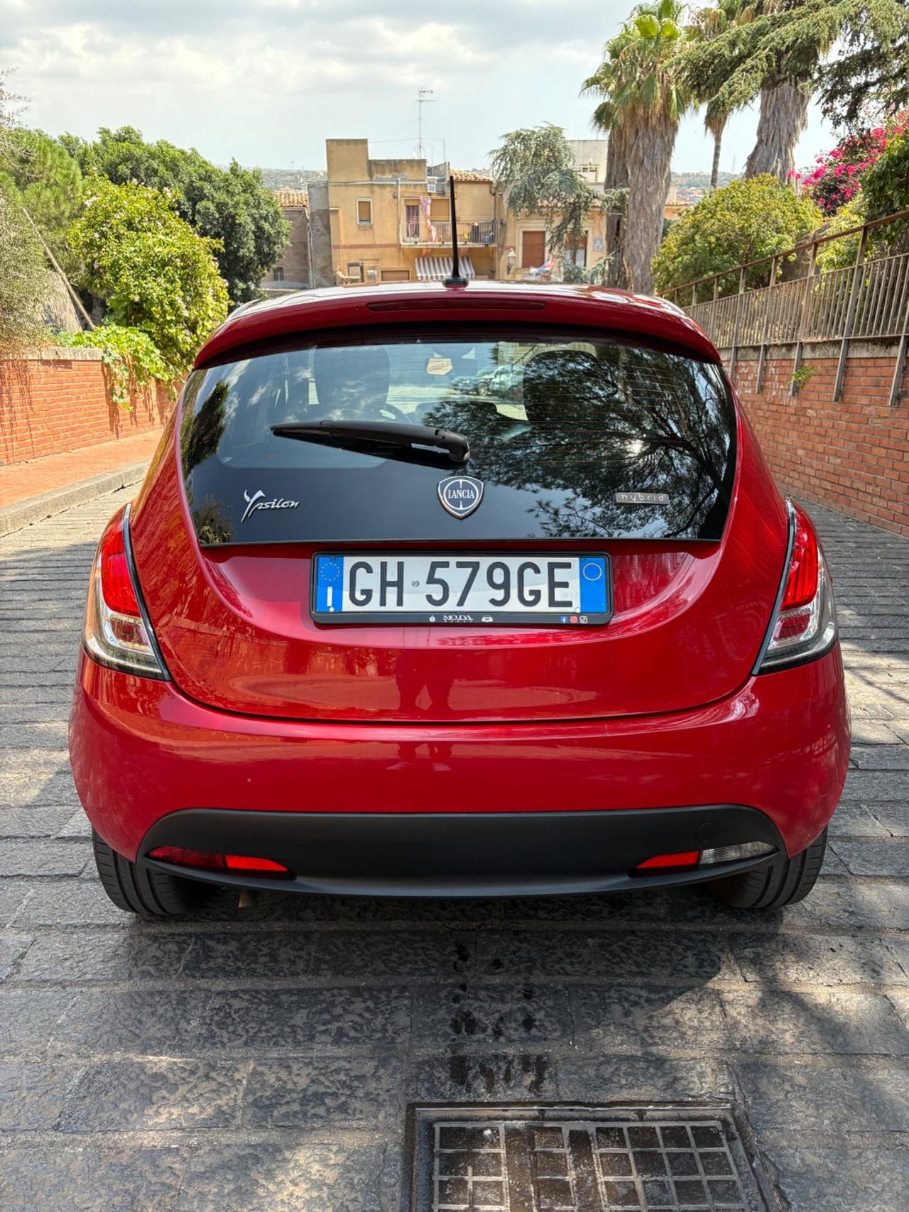 Lancia Ypsilon 1.0 FireFly 5 porte S&S Hybrid Gold