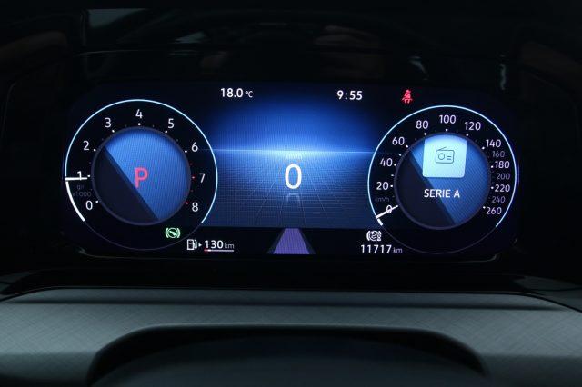 VOLKSWAGEN Golf 1.0 eTSI EVO DSG Life / Neopatentati