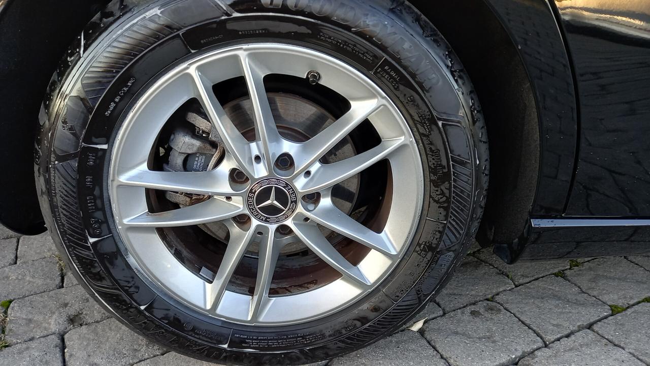 Mercedes-benz A 180 d Automatic Business Extra