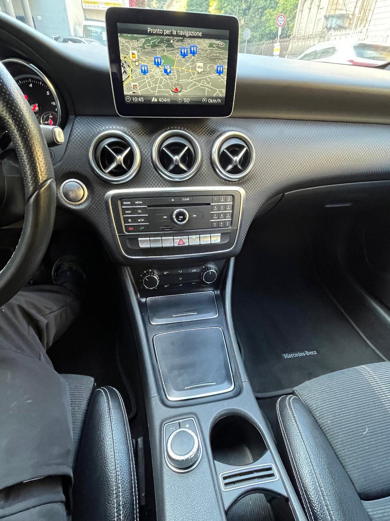 MERCEDES A180D SPORT - CAMBIO AUTOMATICO - ANCHE PER NEOPATENTATI