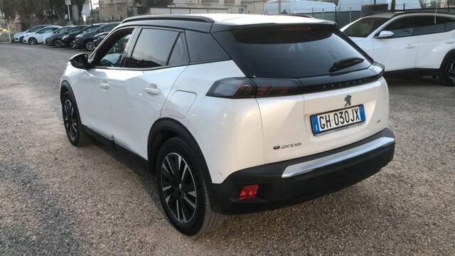Peugeot 2008 motore elettrico 136 CV GT