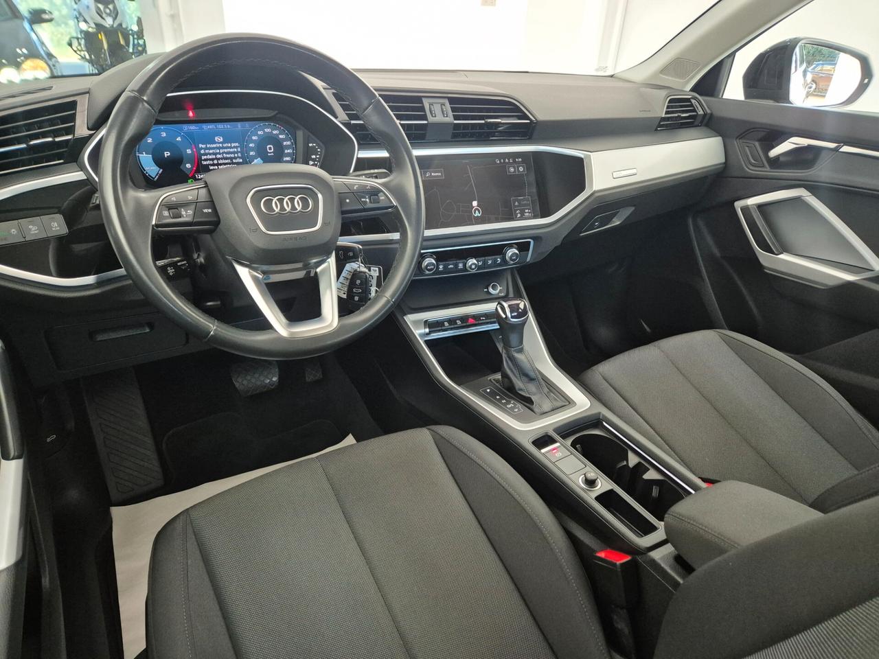 Audi Q3 35 2.0 TDI Business S-tronic