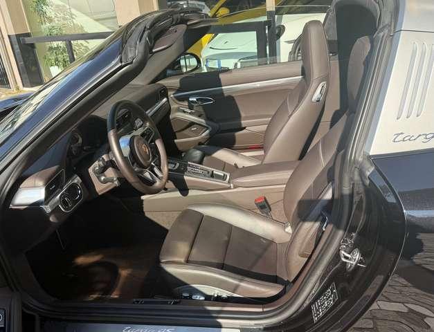 Porsche 991 911 Targa 3.0 4S -asse post sterzante